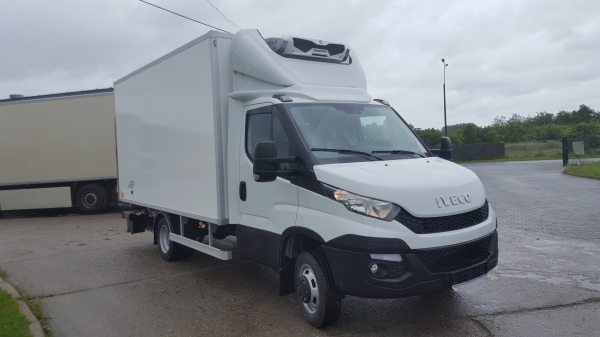 Iveco Daily 35C14 + Kontener + Winda